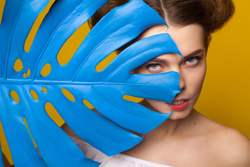 Sensual Model With Giant Leaf 2023 11 27 05 12 04 Utc 1024x683